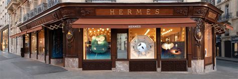 Vente privée HERMÈS — sacs, parfums, ceintures et 